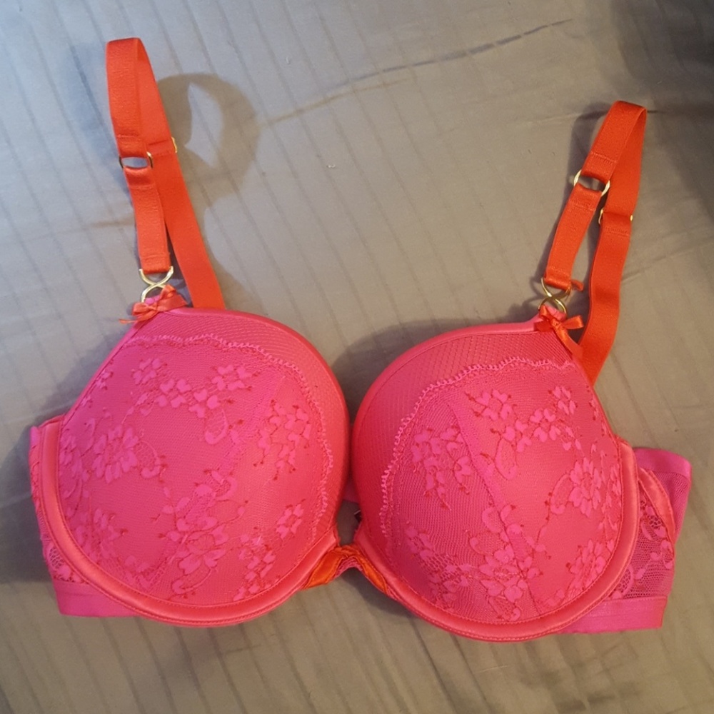 Victoria's secret bra